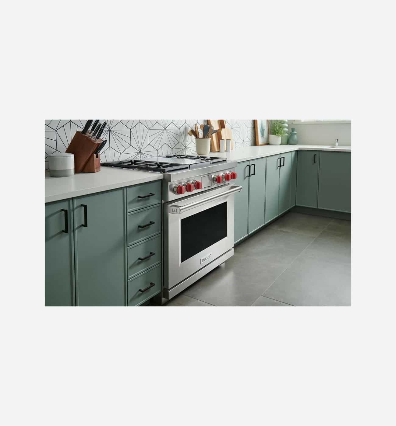 Wolf ICBDF36450GSP 91.1cm Stainless Steel Dual Fuel Range Cooker image 2 Wolf ICBDF36450GSP 91.1cm Stainless Steel Dual Fuel Range Cooker image 2