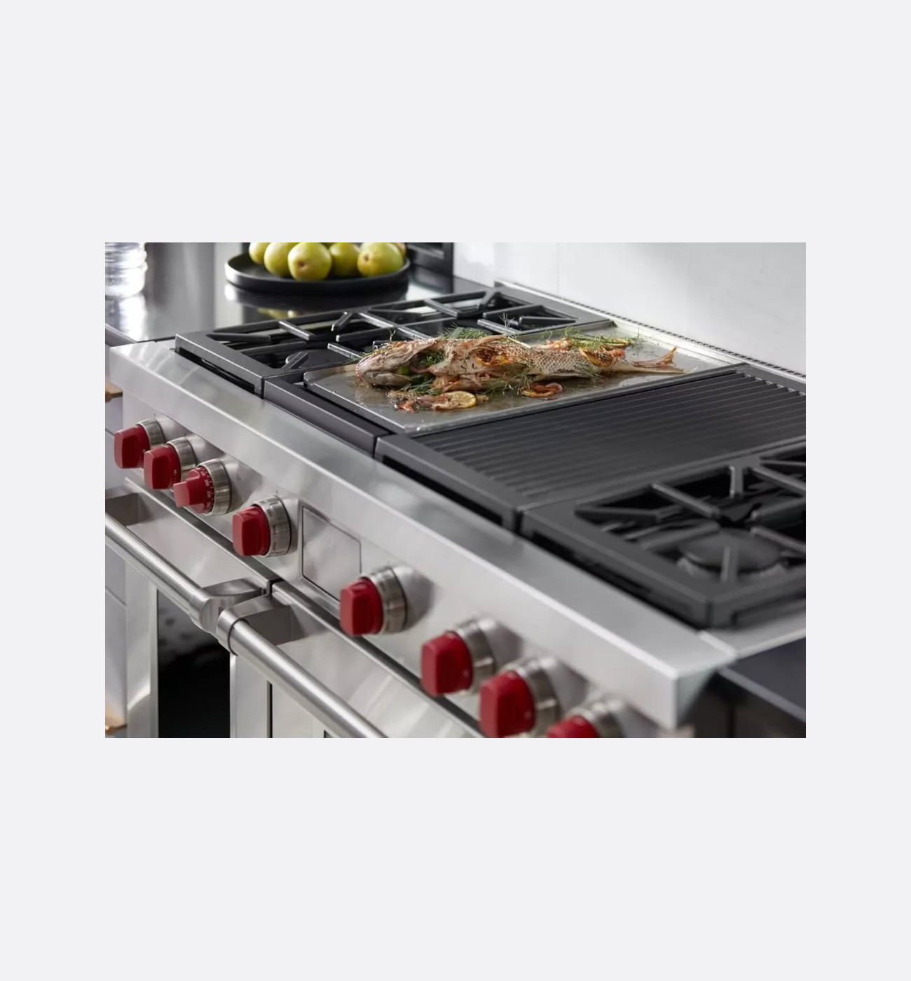 Wolf ICBDF48450DGSP 121.6cm Stainless Steel Dual Fuel Range Cooker Img5 Wolf ICBDF48450DG/S/P 121.6cm Stainless Steel Dual Fuel Range Cooker - Image 5