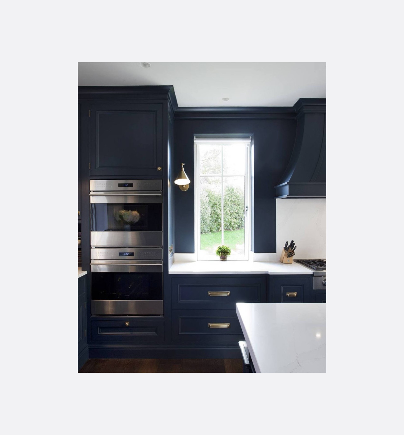 Wolf ICBSO3050TESTH 75.9cm E Series Transitional Stainless Steel Fully Integrated Single Oven Img2 Wolf ICBSO3050TE/S/TH 75.9cm E Series Transitional Stainless Steel Fully Integrated Single Oven - Image 2