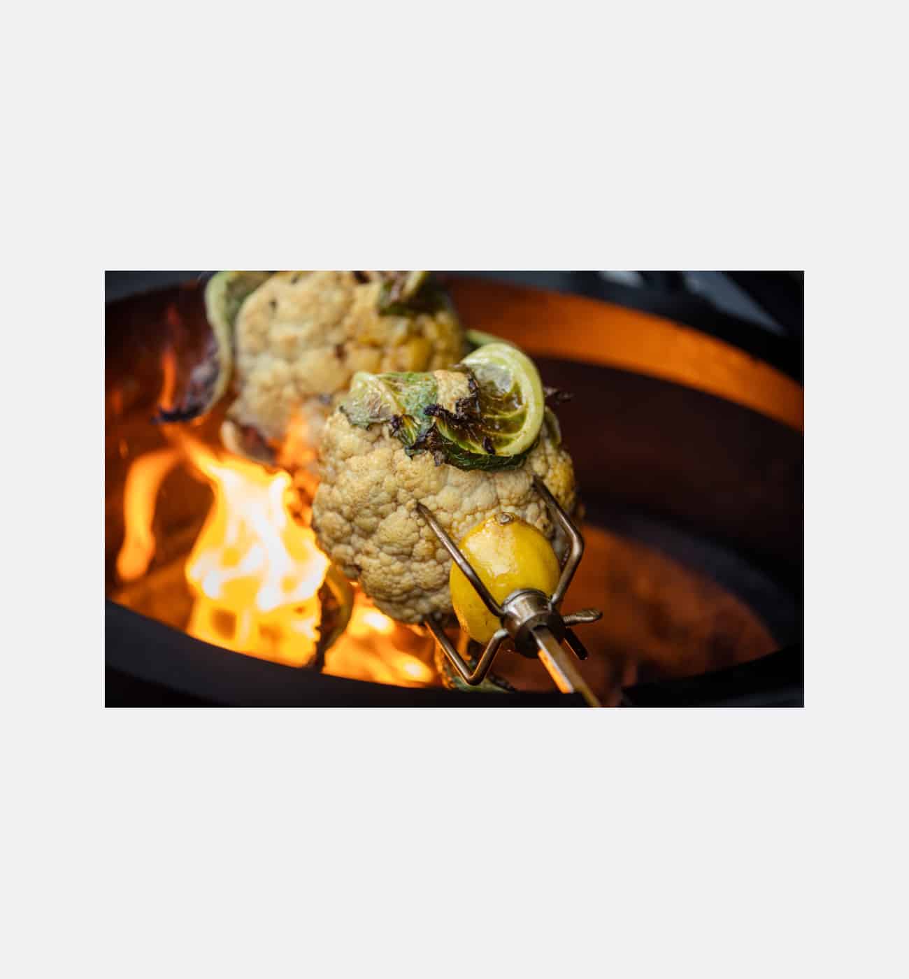 Big Green Egg AC6442 The Big Green Egg Rotisserie Img4 Big Green Egg AC6441 Extra Large The Big Green Egg Rotisserie - Image 3