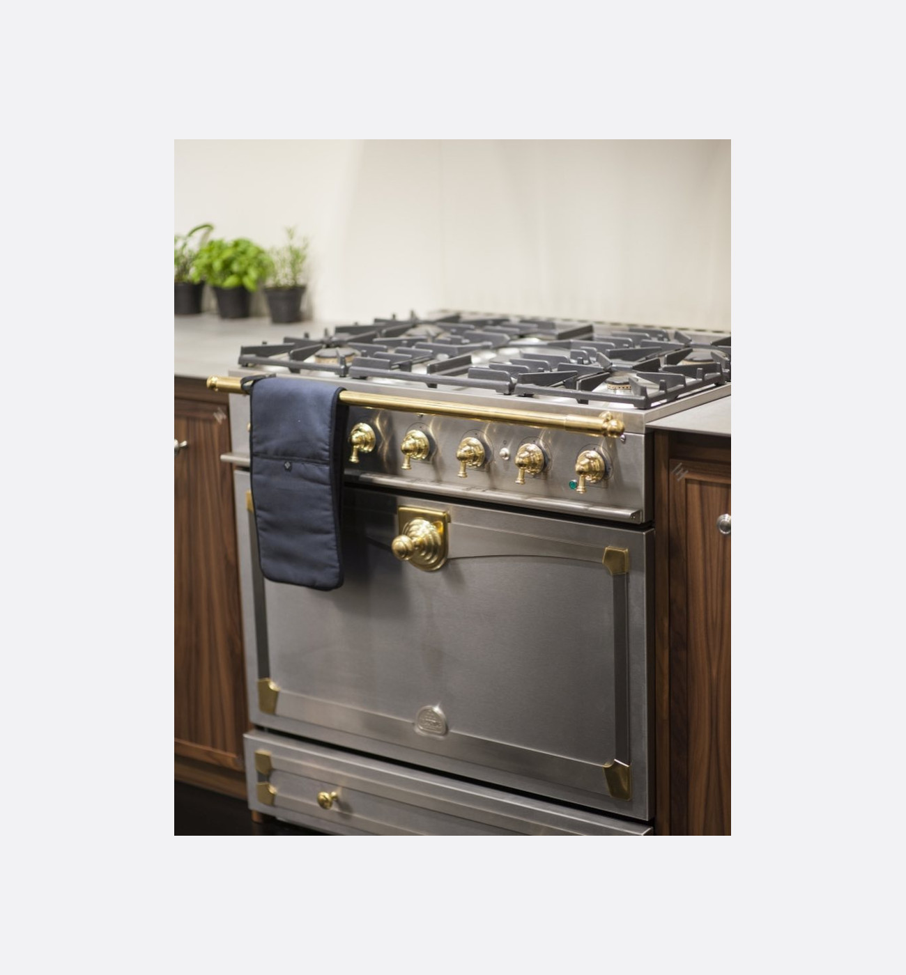 La Cornue Cornufé 90 Albertine Dual Fuel Range Cooker Img2 La Cornue Cornufé 90 Albertine Dual Fuel Range Cooker - Image 10