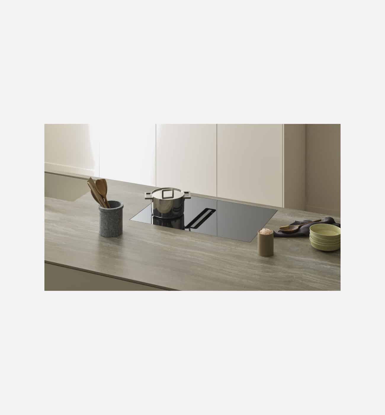 V Zug V2000 CombiCookTop I804 80cm BlackDesign Integrated Extraction Hob Img2 V-Zug V2000 CombiCookTop I804 80cm BlackDesign Integrated Extraction Hob - Image 3