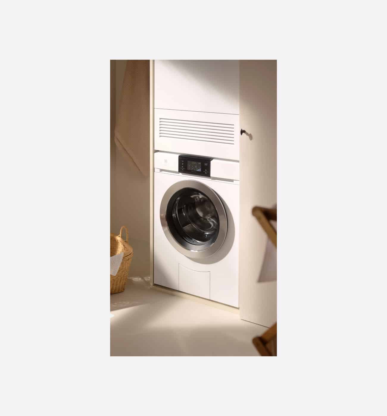 V Zug V4000 AdoraWash OptiDos 60cm White Washing Machine Right Hand Hinge Img3 V-Zug V2000 AdoraWash 60cm White Washing Machine - Right Hand Hinge - Image 4