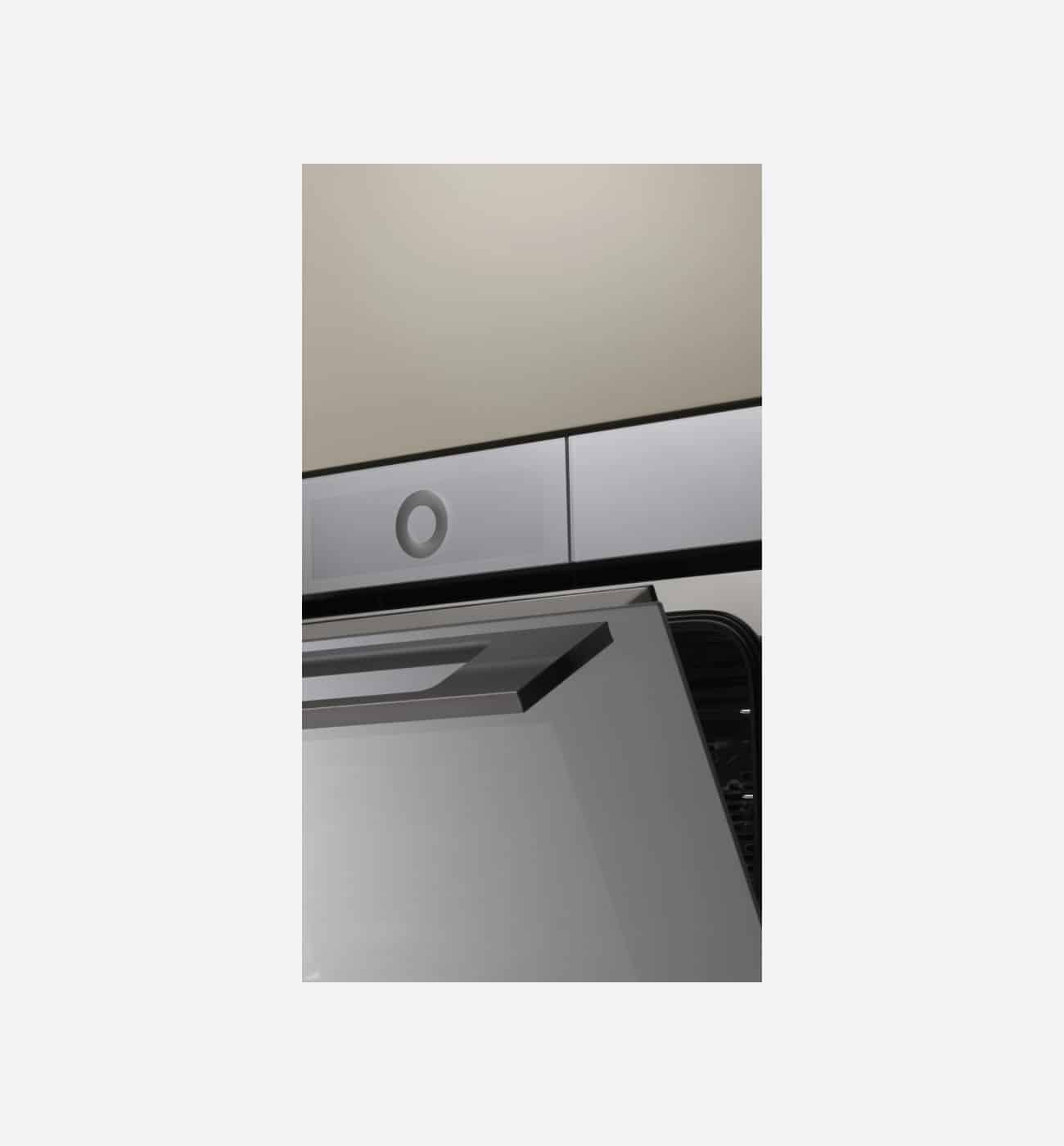 V Zug V6000 CombiSteamer 45F AutoDoor 60cm Black Mirror Glass Steam Oven Img2 V-Zug V6000 CombiSteamer 45F AutoDoor 60cm Black Mirror Glass Steam Oven - Image 3