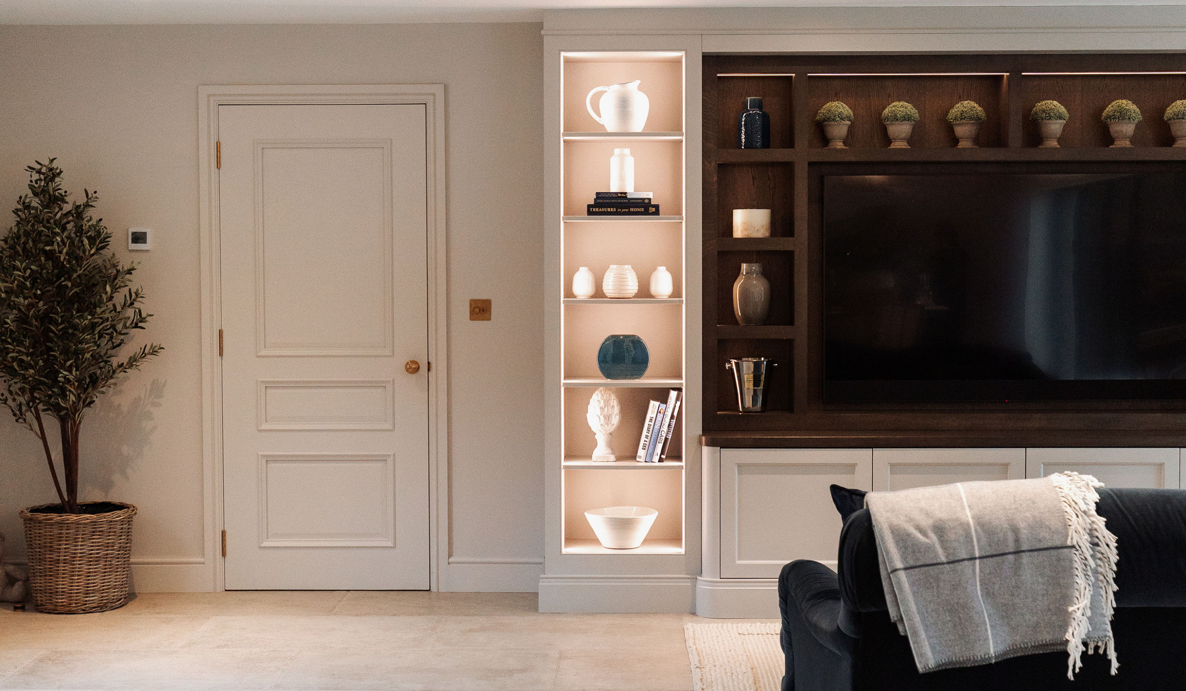 Hero-pelham-media-aspect-ratio-2400-1400 media wall pelham