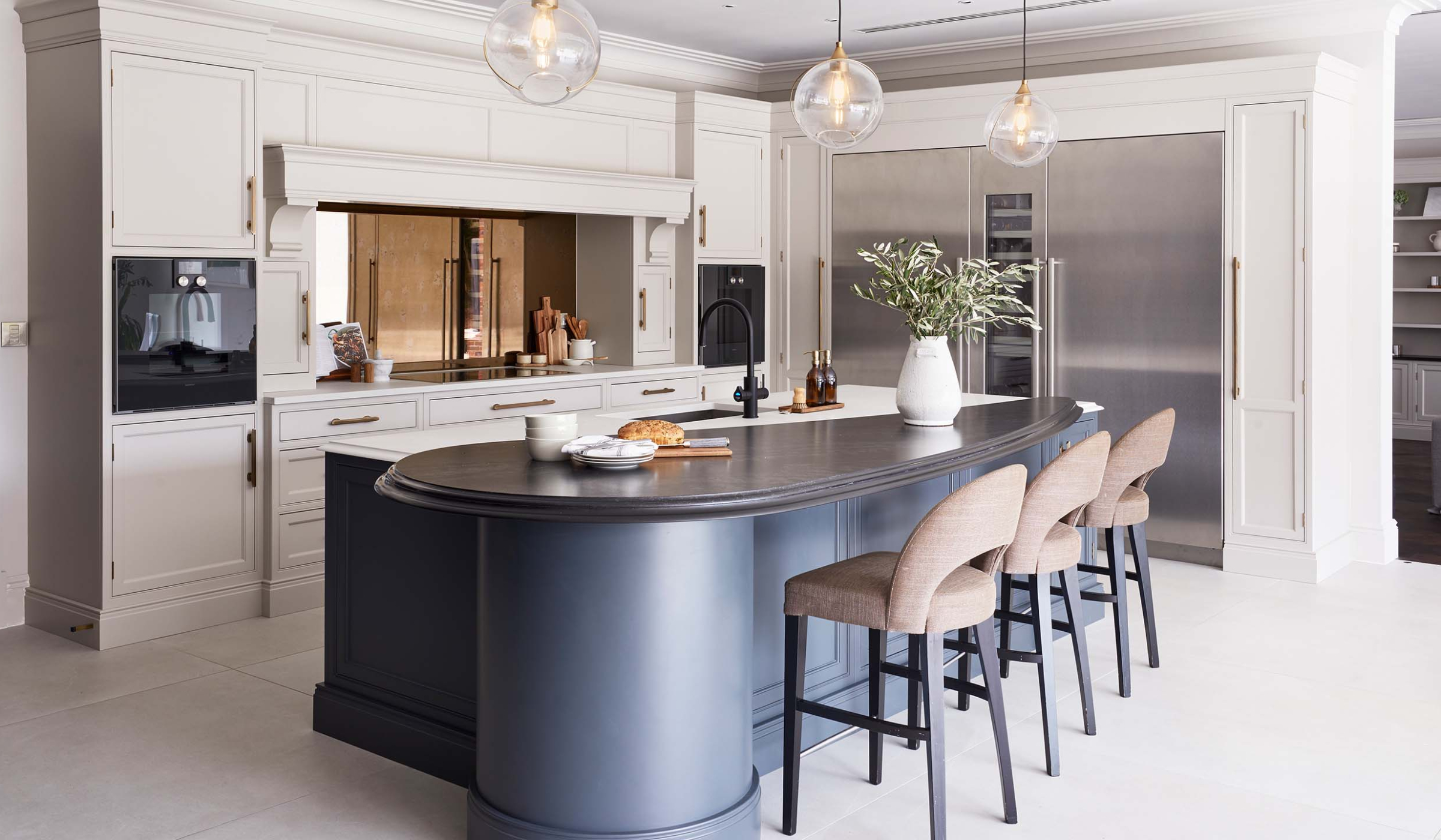 Hero-Image-2-aspect-ratio-2400-1400