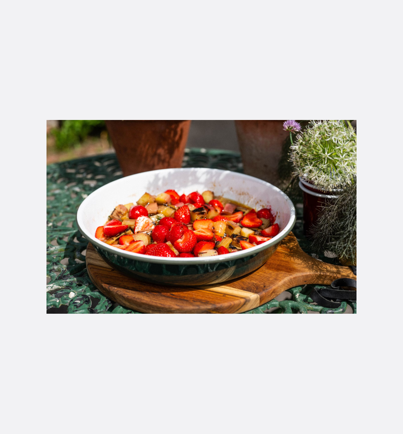 Big Green Egg AC FAL LSD Falcon Enamelware Oven To Table Dish Img5 Big Green Egg AC FAL LSD Falcon Enamelware Oven To Table Dish-img5