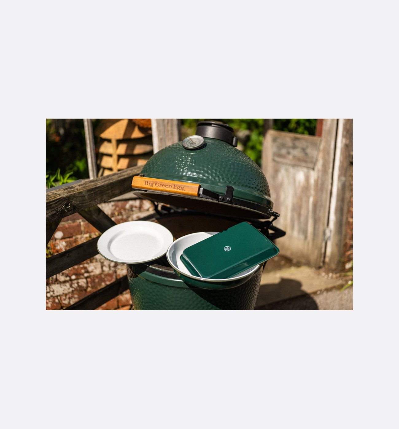 Big Green Egg AC FAL ST Falcon Enamelware Oven To Table Tray Img3 Big Green Egg AC FAL ST Falcon Enamelware Oven To Table Tray-img3